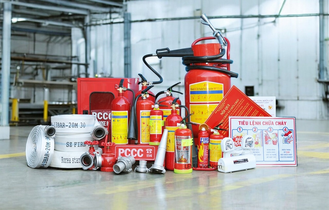 Trang bị thiết bị PCCC giúp giảm rủi ro nguy hiểm cho con người khi cháy.