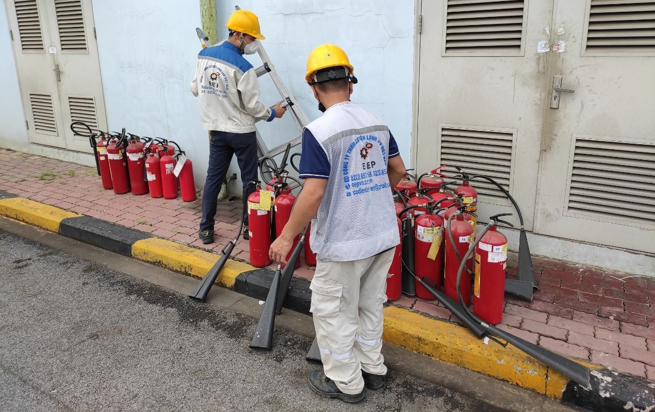 Việc bảo dưỡng và kiểm định thiết bị PCCC định kỳ là yếu tố quan trọng đảm bảo an toàn công trình