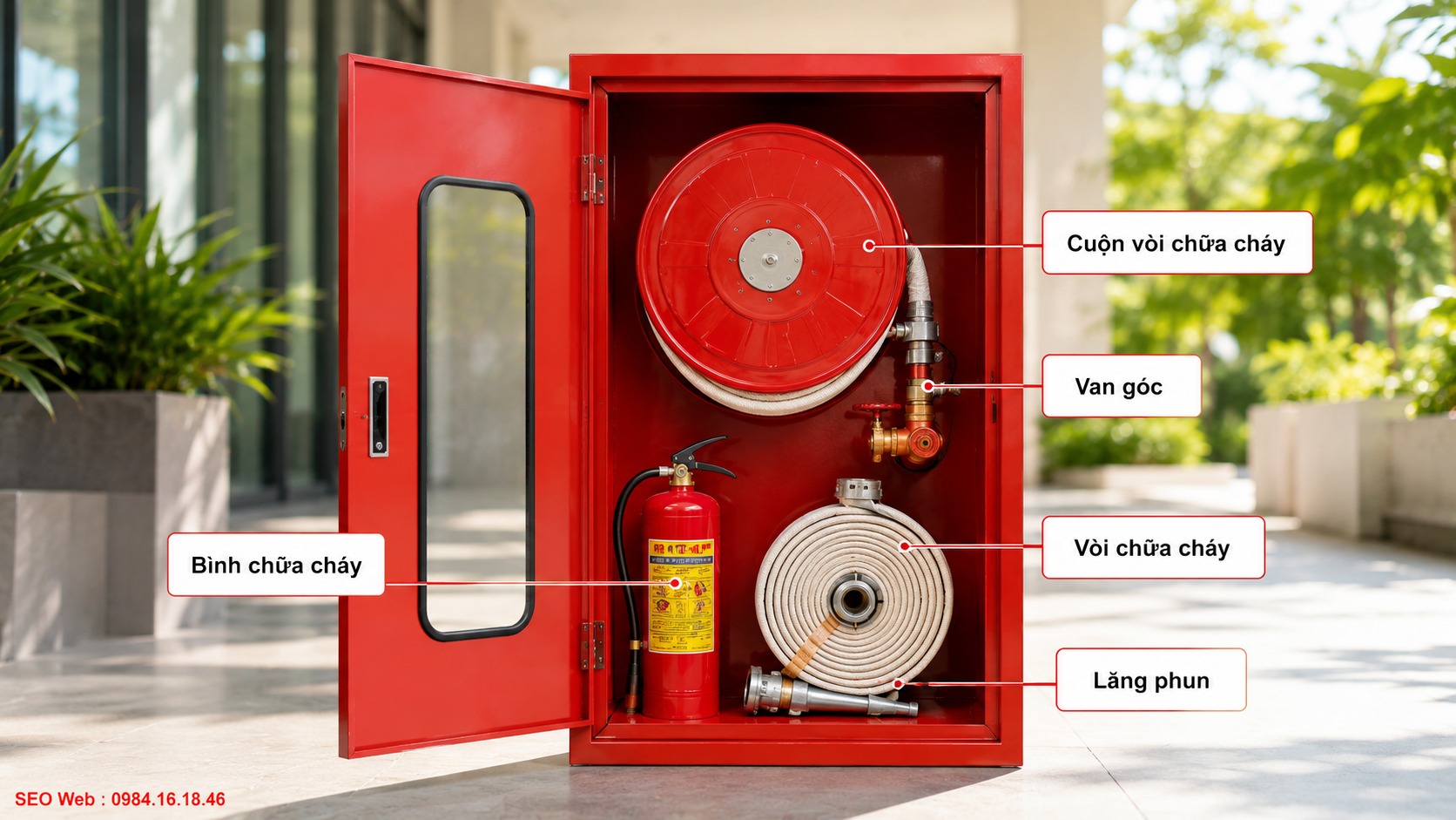 Bình chữa cháy được bố trí chắc chắn, dễ lấy và thuận tiện kiểm tra