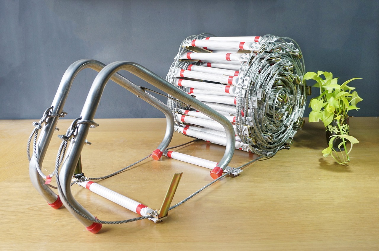 Các địa chỉ phân phối thang dây thoát hiểm uy tín giúp người tiêu dùng mua được sản phẩm chất lượng