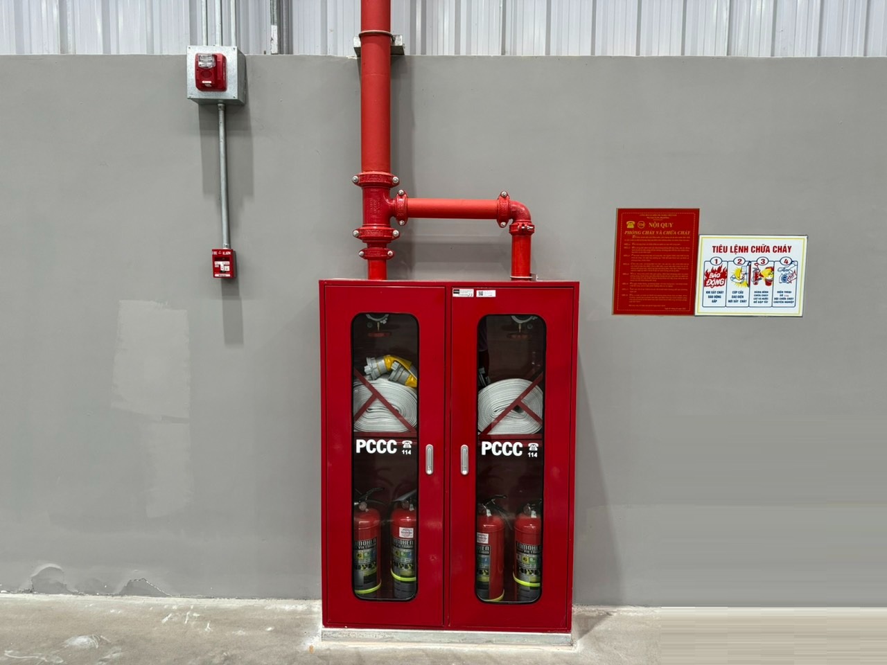 Tủ chữa cháy kết hợp nhiều thiết bị giúp tối ưu không gian lắp đặt công trình.