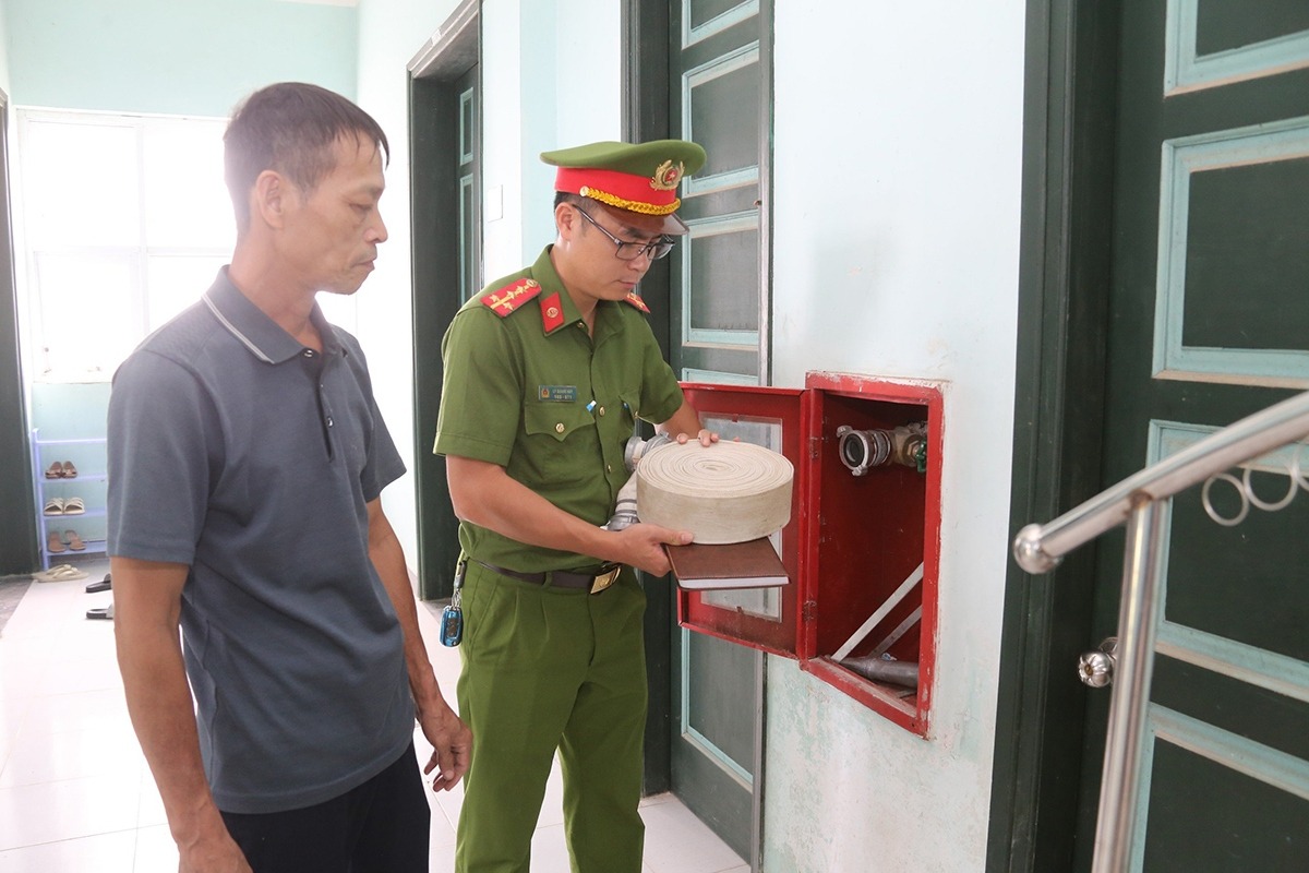 giá sản phẩm còn bị ảnh hưởng bởi các yếu tố từ thị trường chung