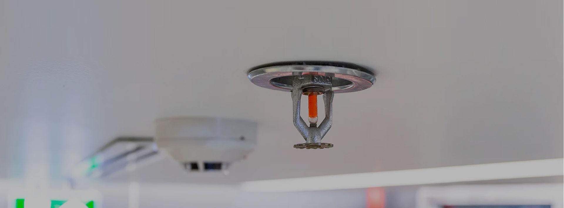 Đầu phun chữa cháy hoạt động dựa trên cơ chế cảm biến nhiệt độ cực kỳ nhạy bén Đầu phun chữa cháy hoạt động dựa trên cơ chế cảm biến nhiệt độ cực kỳ nhạy bén