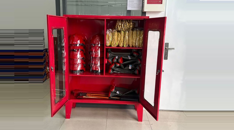 Tủ đựng thiết bị cứu hộ xuất hiện phổ biến tại nhà xưởng sản xuất