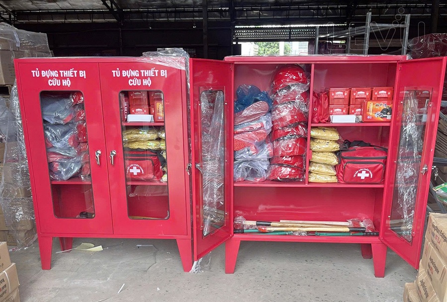 Tủ đựng thiết bị cứu hộ giúp bảo quản dụng cụ khẩn cấp luôn an toàn hiệu quả